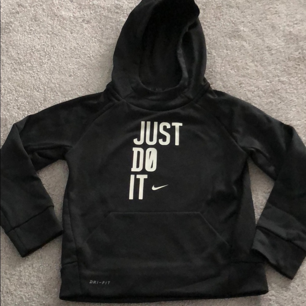 5t/ S Kids Nike sweatshirt
